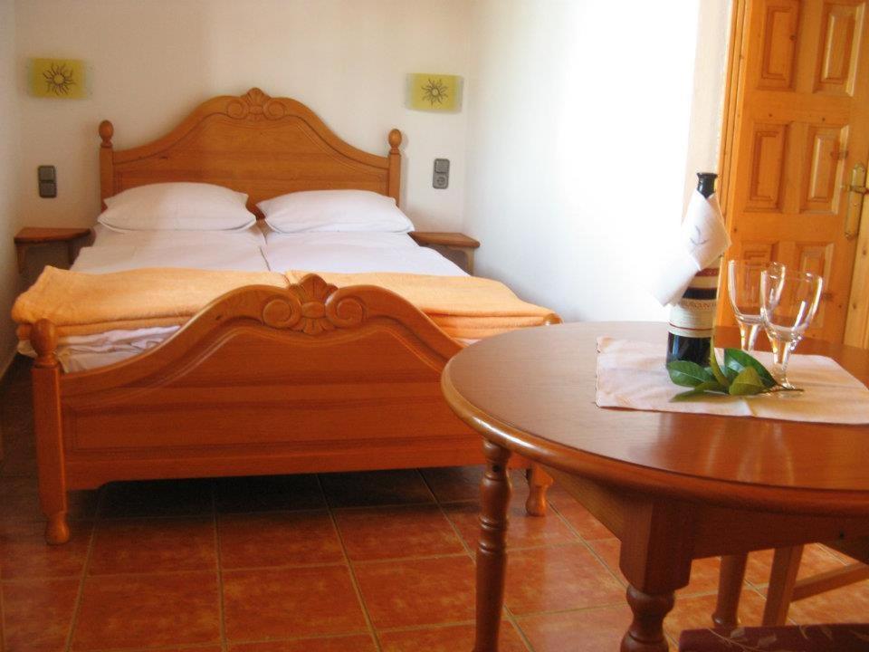 La Casita De La Vega Apartment อิคอดเดลอสวินอส ภายนอก รูปภาพ